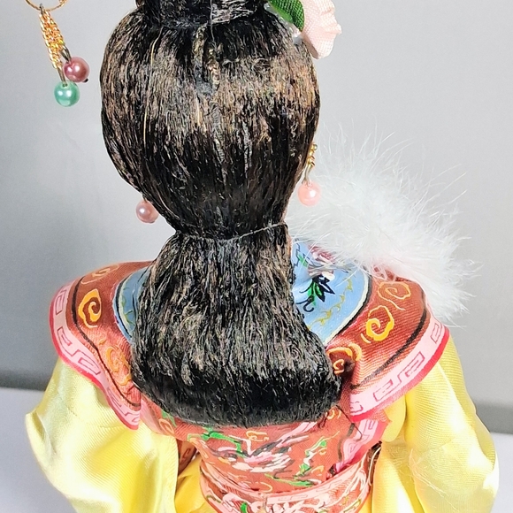 Set Of 2 Japanese Intricate Ornate 16" Collectible Dolls - Picture 12 of 12